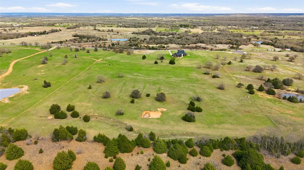3988 Lake Valley Road Sunset, TX 76270