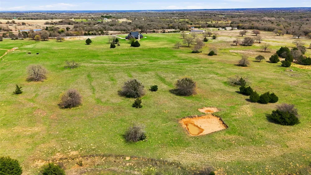 3988 Lake Valley Road Sunset, TX 76270