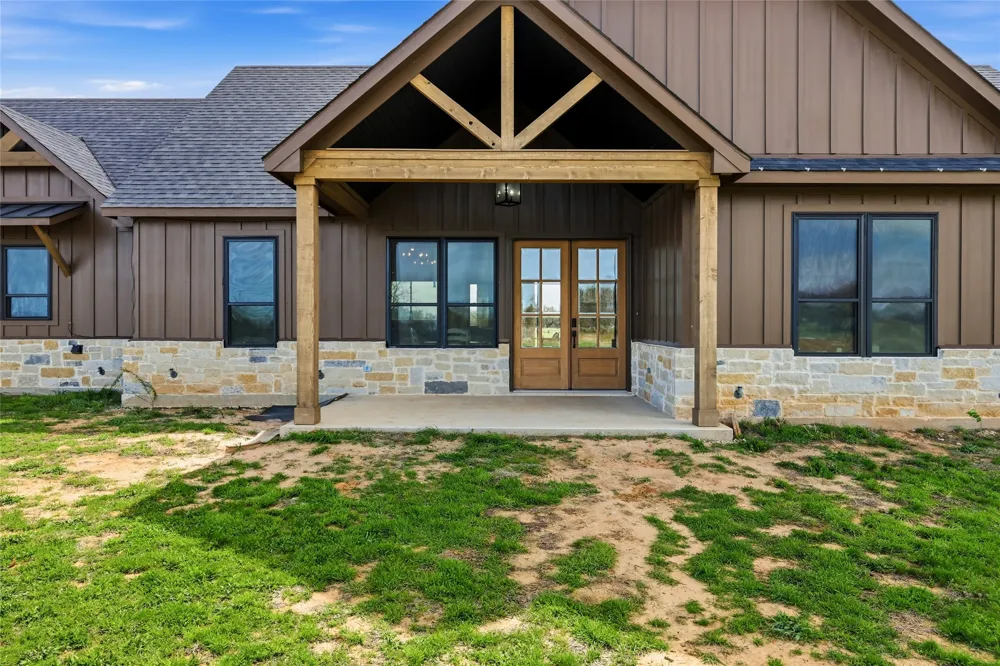 3988 Lake Valley Road Sunset, TX 76270