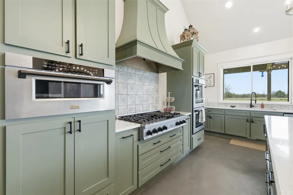 3988 Lake Valley Road Sunset, TX 76270