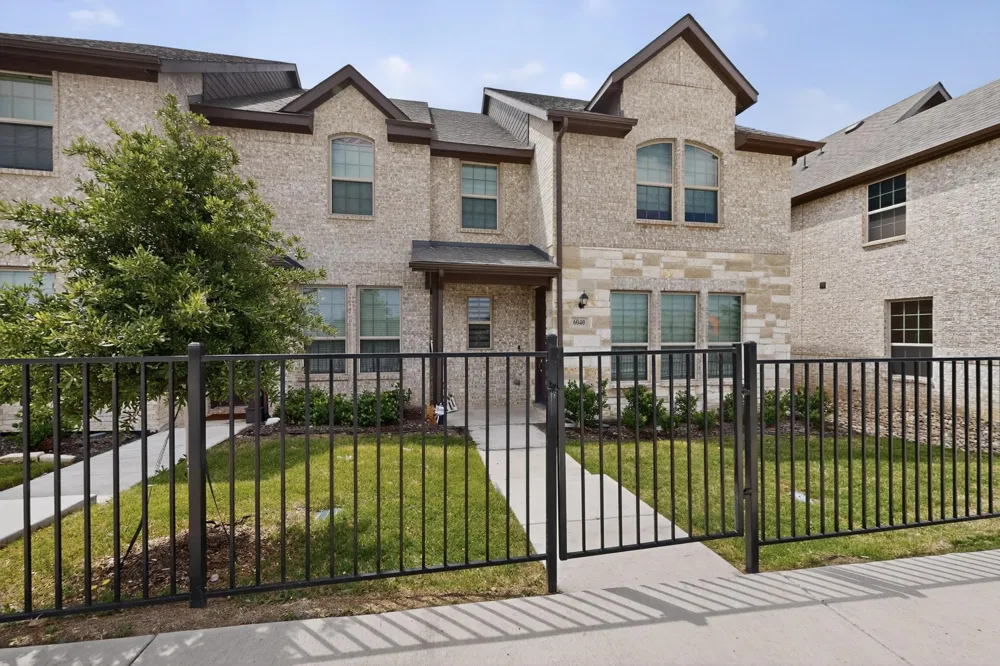 6040 Bursey Road Watauga, TX 76148