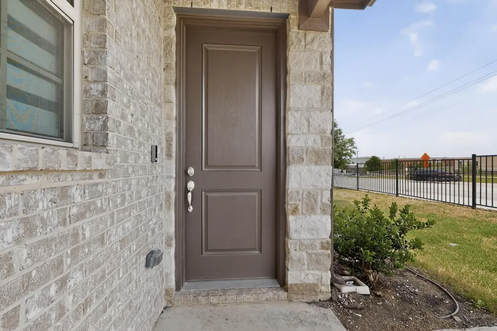 6040 Bursey Road Watauga, TX 76148