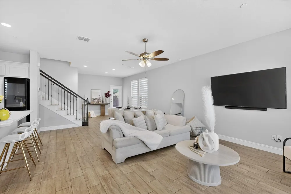6040 Bursey Road Watauga, TX 76148