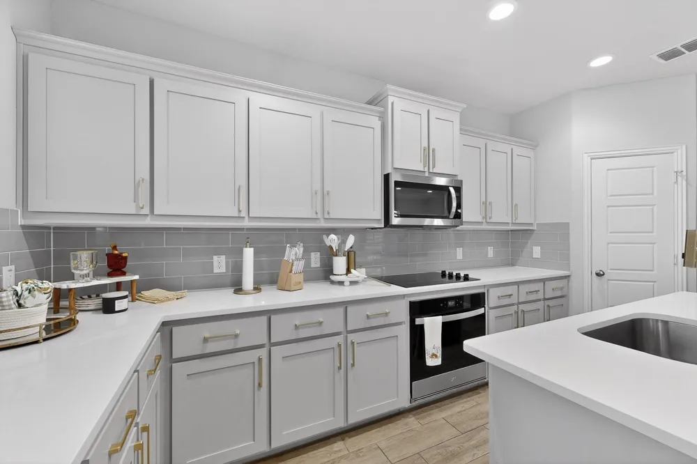6040 Bursey Road Watauga, TX 76148