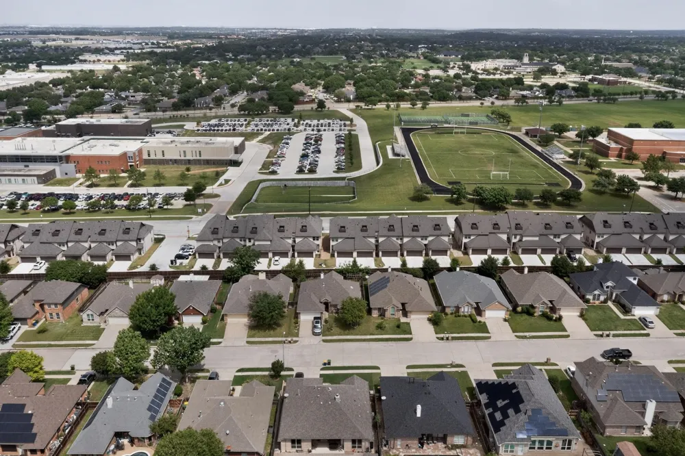 6040 Bursey Road Watauga, TX 76148