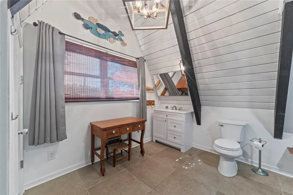 1047 Tranquility Lane Hartwell, GA 30643