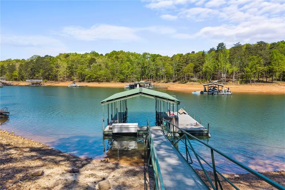 1047 Tranquility Lane Hartwell, GA 30643