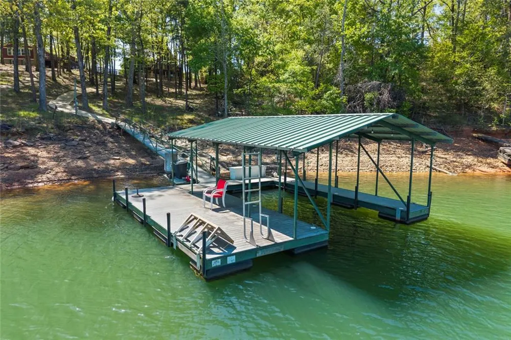 1047 Tranquility Lane Hartwell, GA 30643