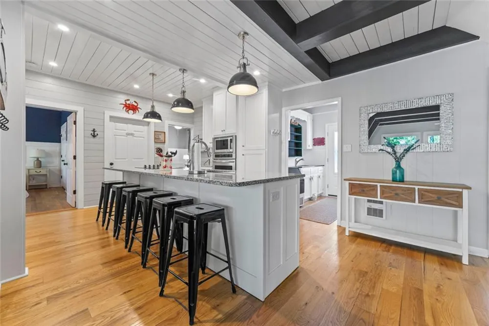 1047 Tranquility Lane Hartwell, GA 30643