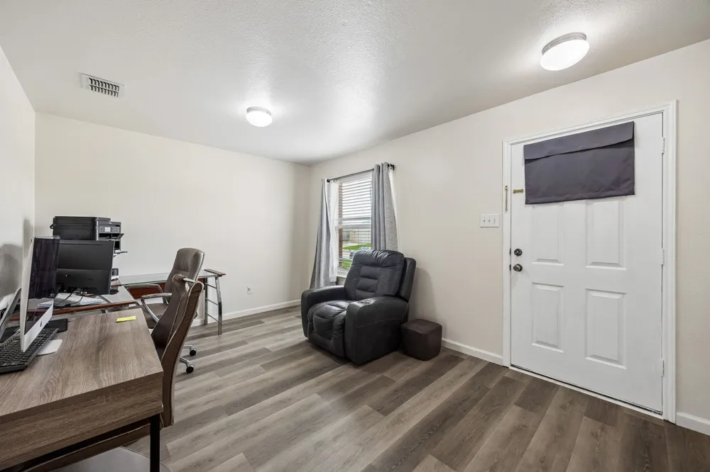 4706 Creekview Lane Balch Springs, TX 75180