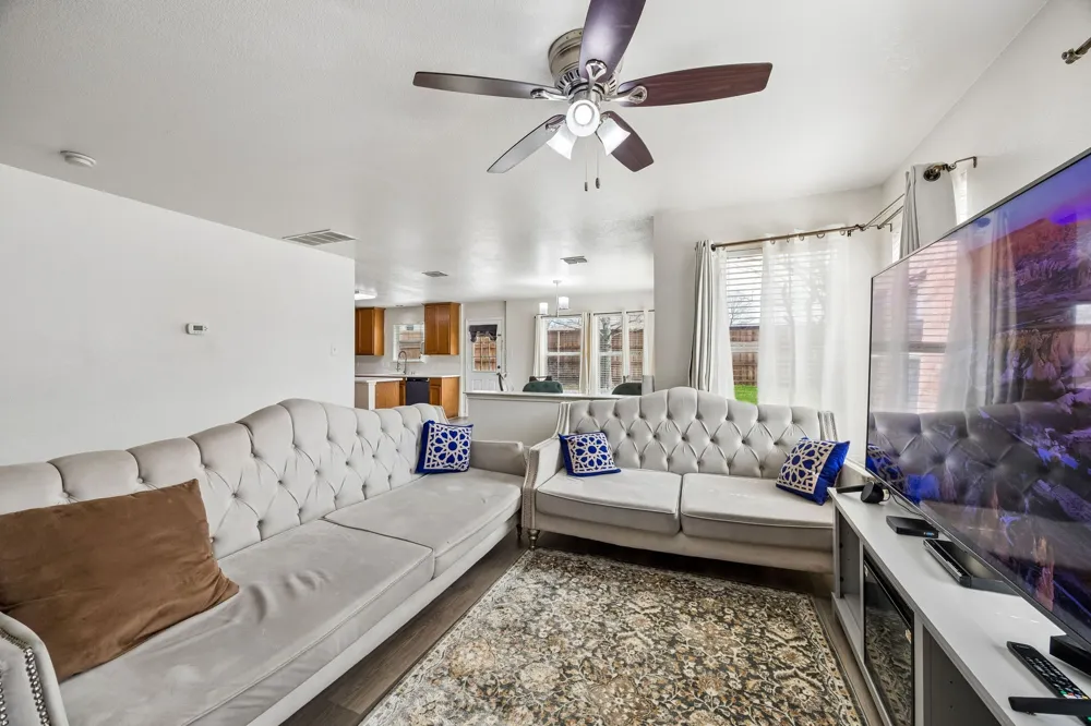 4706 Creekview Lane Balch Springs, TX 75180