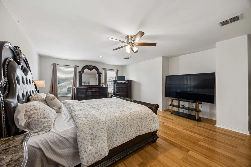4706 Creekview Lane Balch Springs, TX 75180