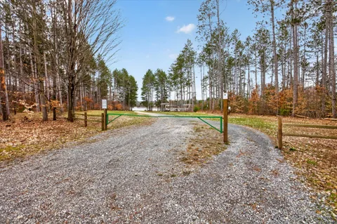 7977 Sandy Lane
