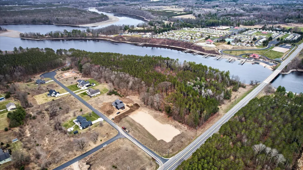 7937 Sandy Lane Stanwood, MI 49346