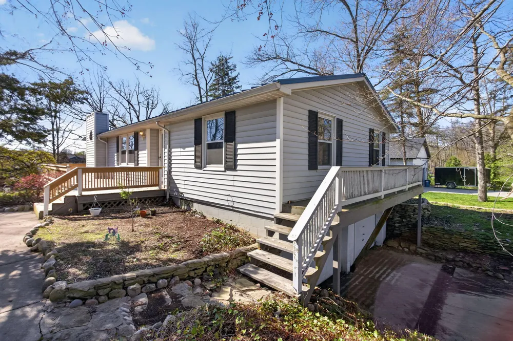 10791 Woodbrook Drive Cement City, MI 49233