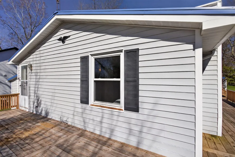 10791 Woodbrook Drive Cement City, MI 49233