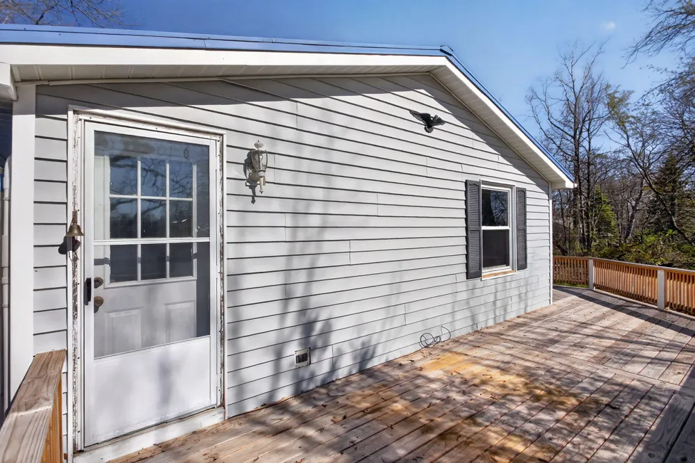 10791 Woodbrook Drive Cement City, MI 49233
