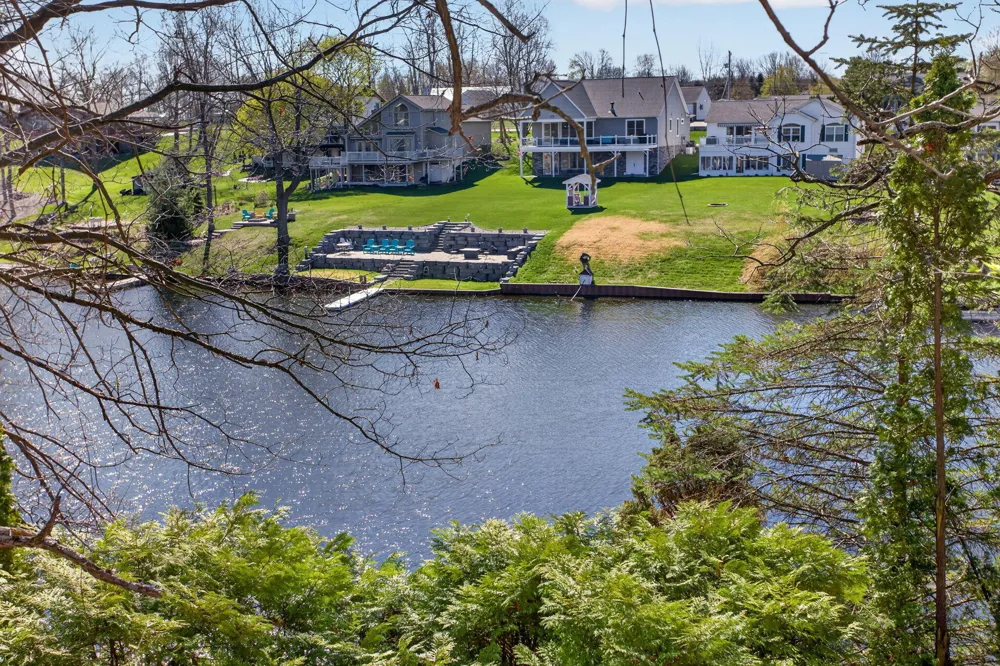 10791 Woodbrook Drive Cement City, MI 49233
