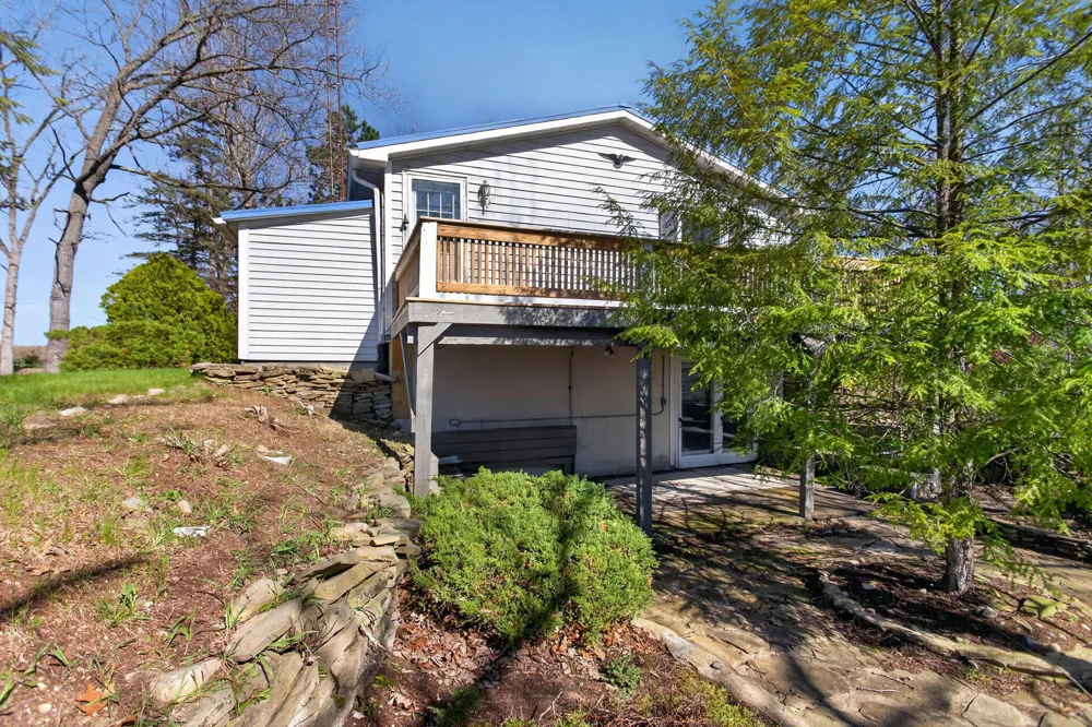 10791 Woodbrook Drive Cement City, MI 49233