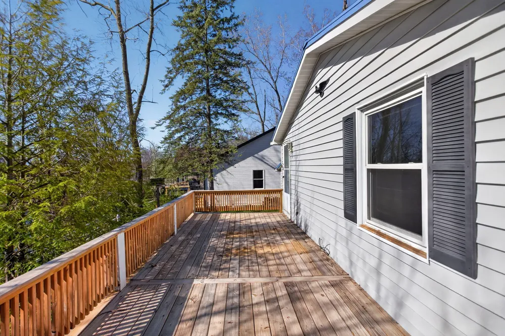 10791 Woodbrook Drive Cement City, MI 49233