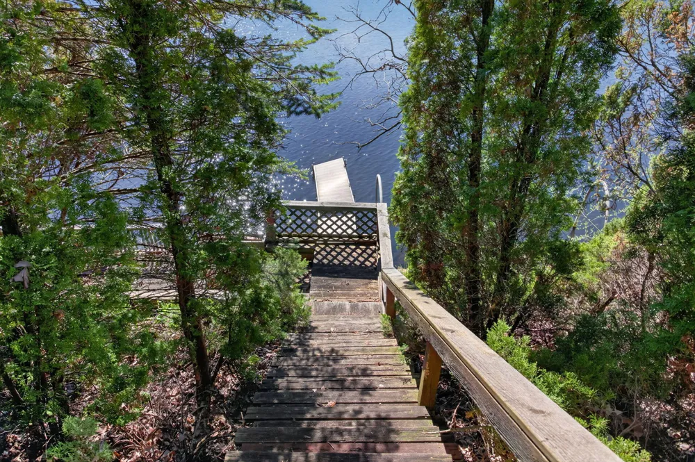 10791 Woodbrook Drive Cement City, MI 49233