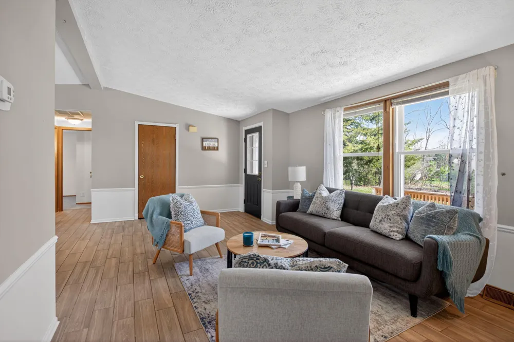 10791 Woodbrook Drive Cement City, MI 49233
