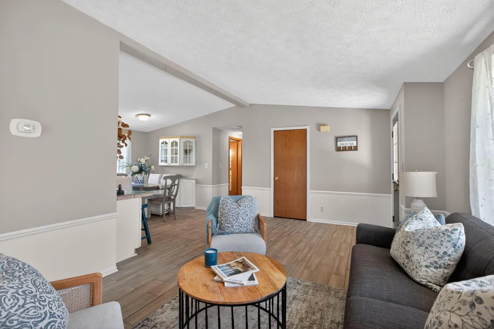 10791 Woodbrook Drive Cement City, MI 49233