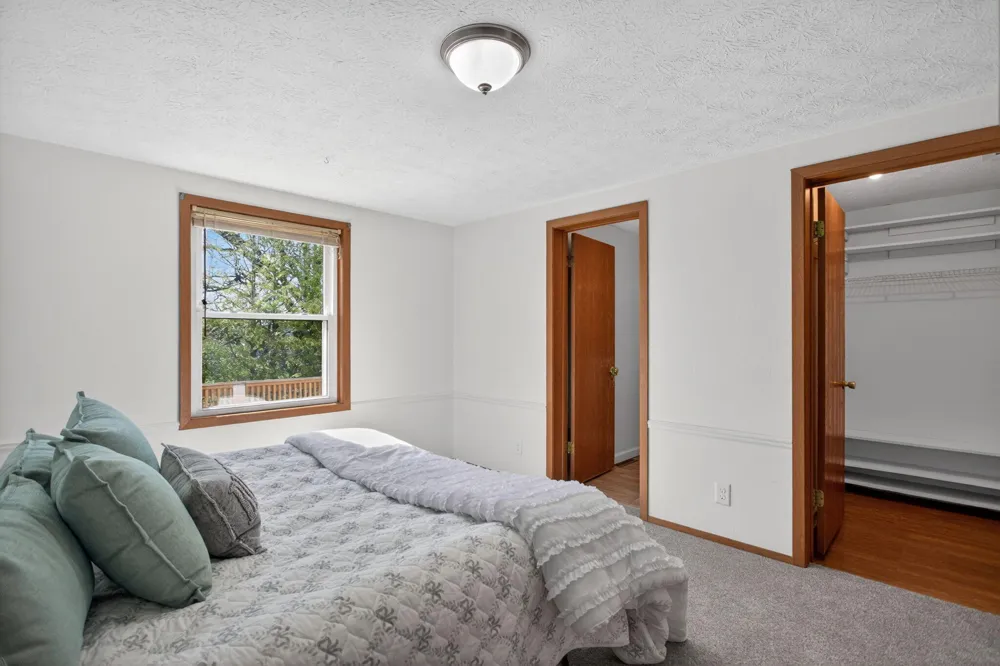 10791 Woodbrook Drive Cement City, MI 49233