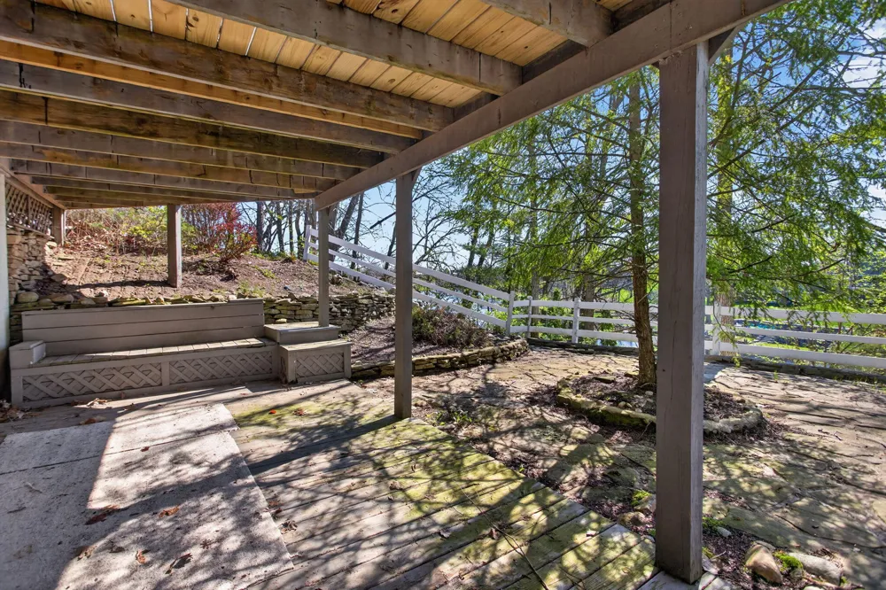 10791 Woodbrook Drive Cement City, MI 49233