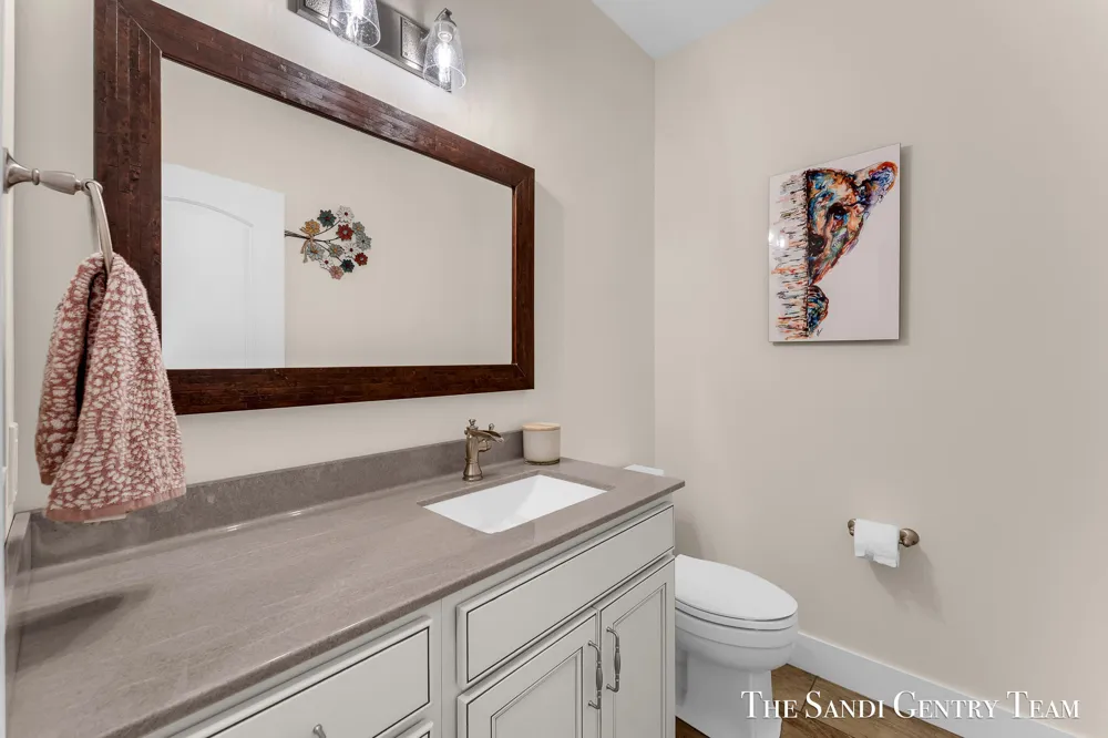7 Circle Drive Fruitport, MI 49415