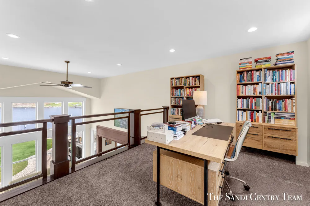 7 Circle Drive Fruitport, MI 49415