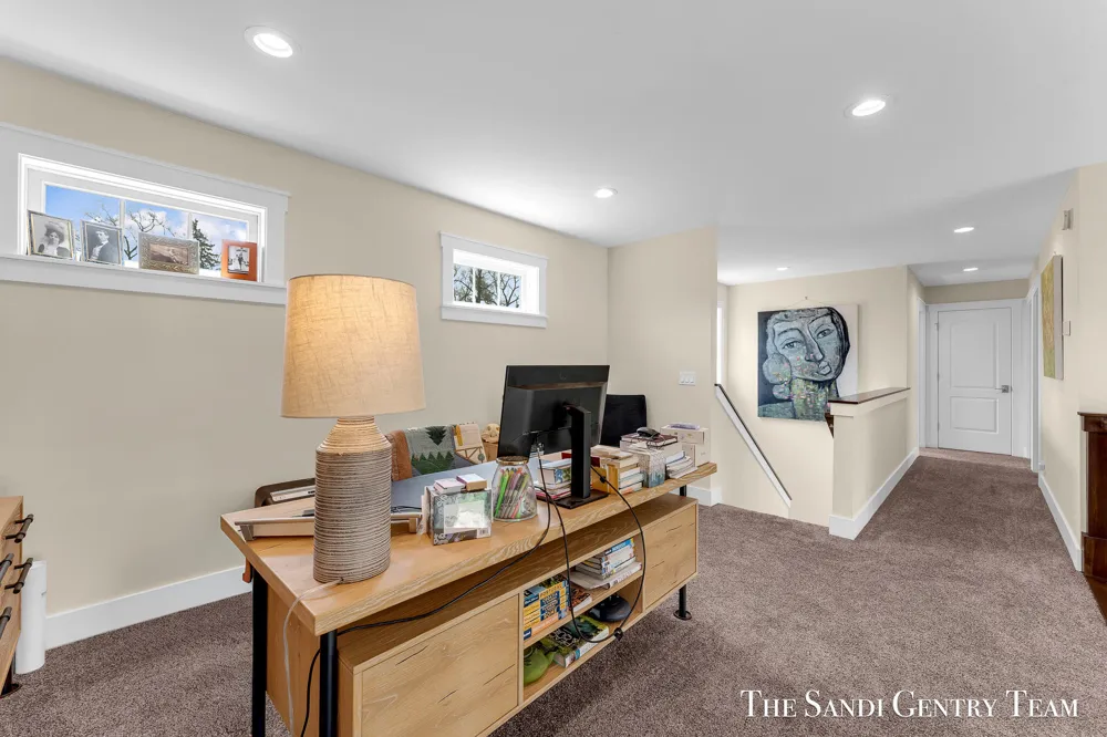 7 Circle Drive Fruitport, MI 49415