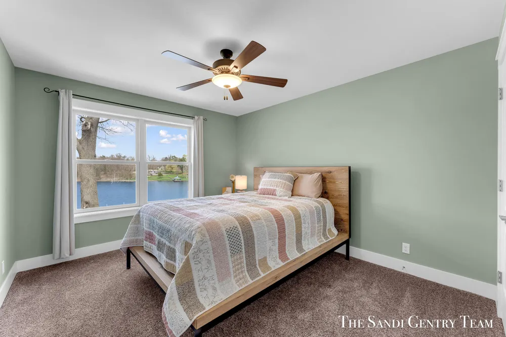 7 Circle Drive Fruitport, MI 49415