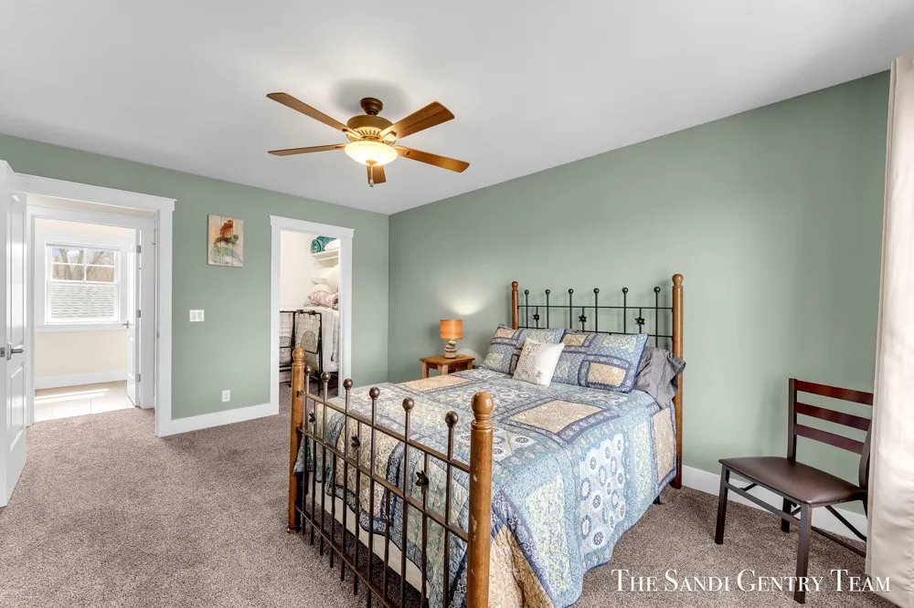 7 Circle Drive Fruitport, MI 49415