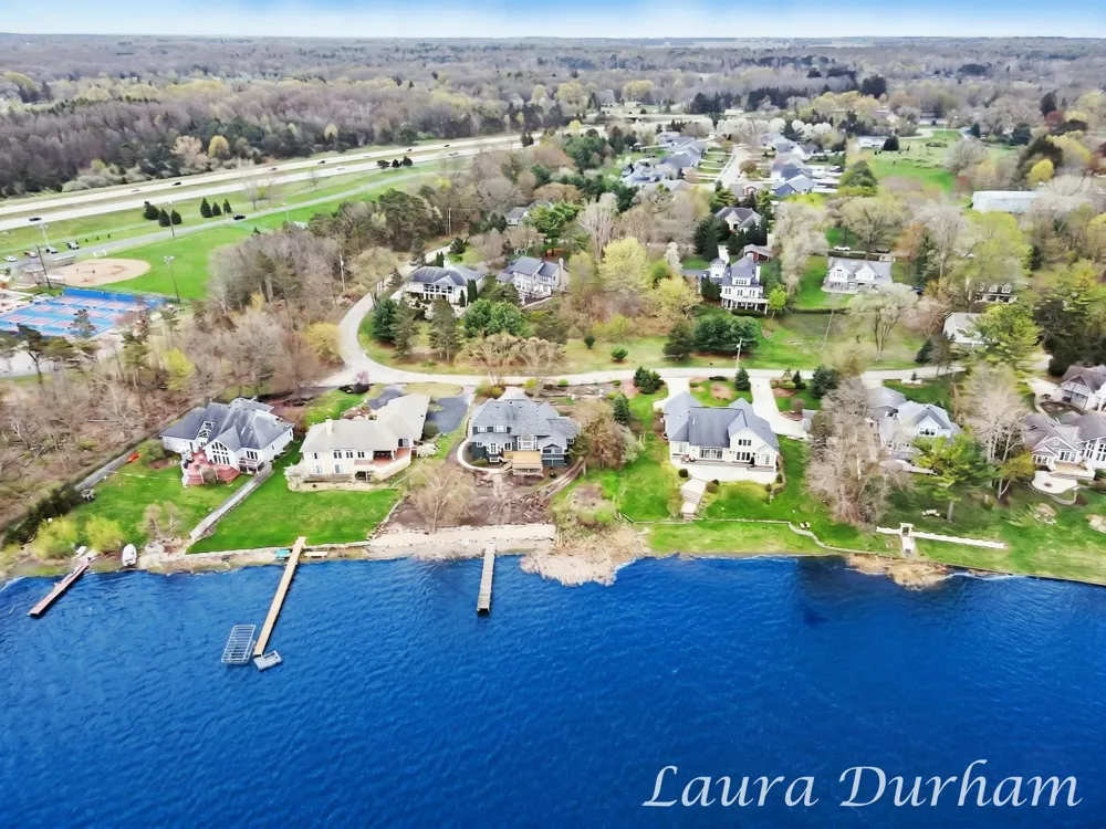 289 Crest Douglas, MI 49406