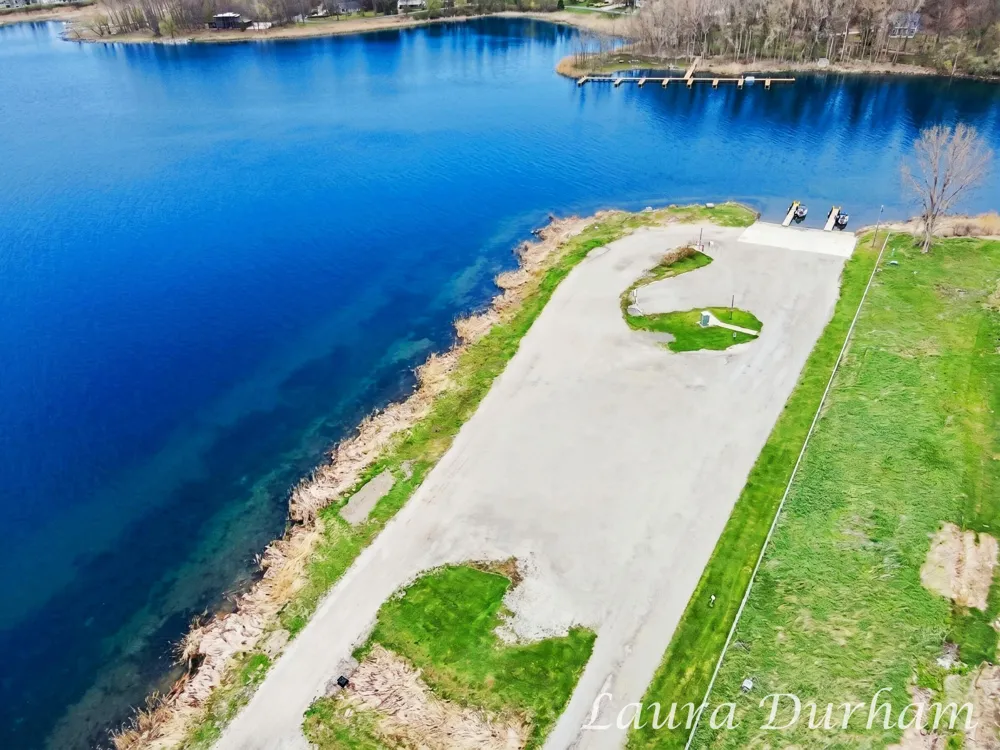 289 Crest Douglas, MI 49406