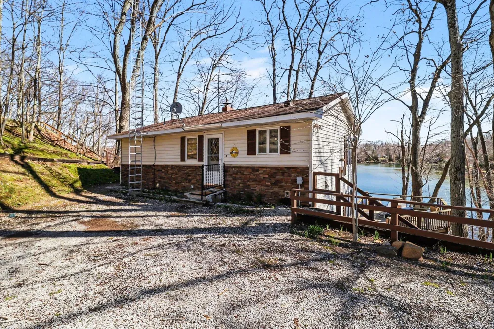 6302 E Interlochen Road Fountain, MI 49410