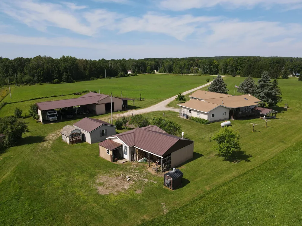 2812 Shoreline Drive Lupton, MI 48635
