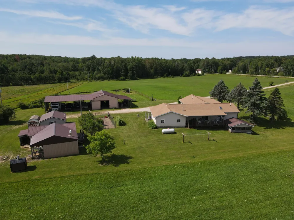 2812 Shoreline Drive Lupton, MI 48635