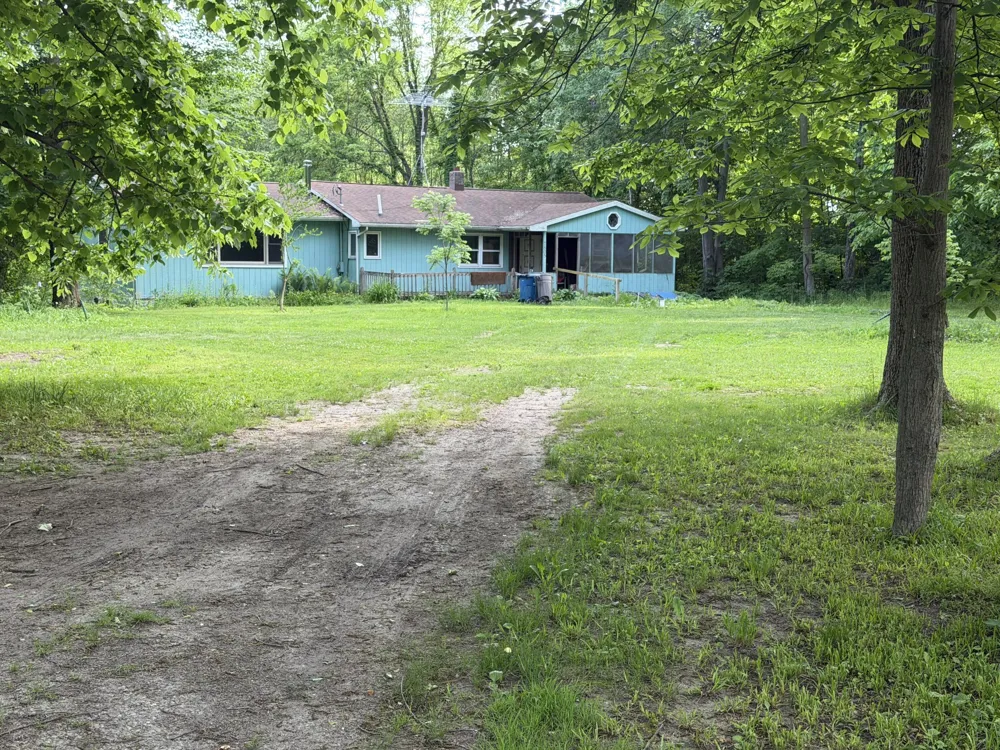 7805 W XY AVENUE Schoolcraft, MI 49087