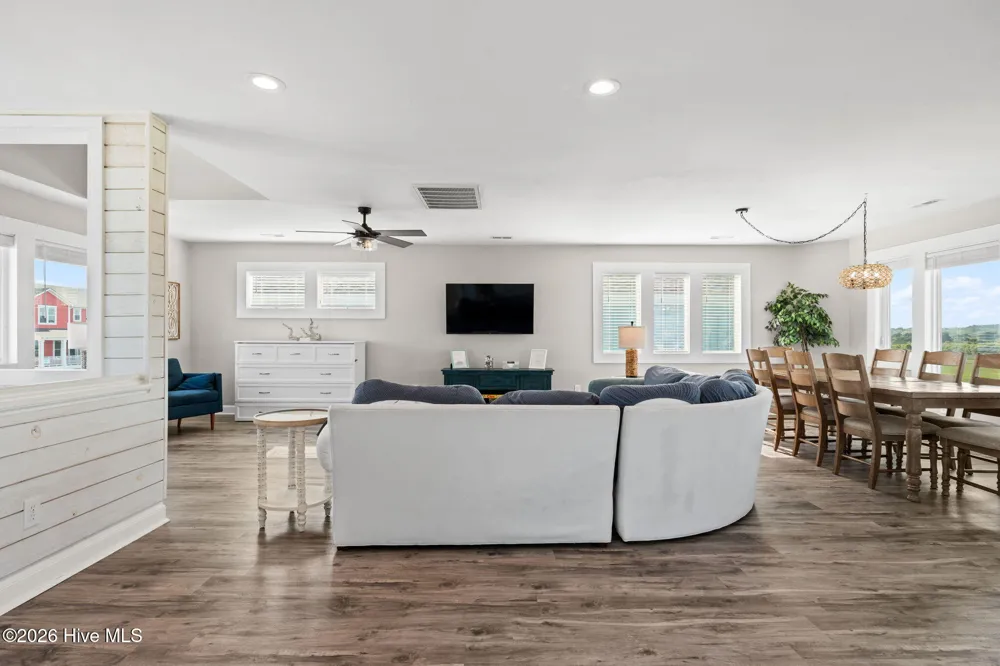 598 Ocean Boulevard W Holden Beach, NC 28462