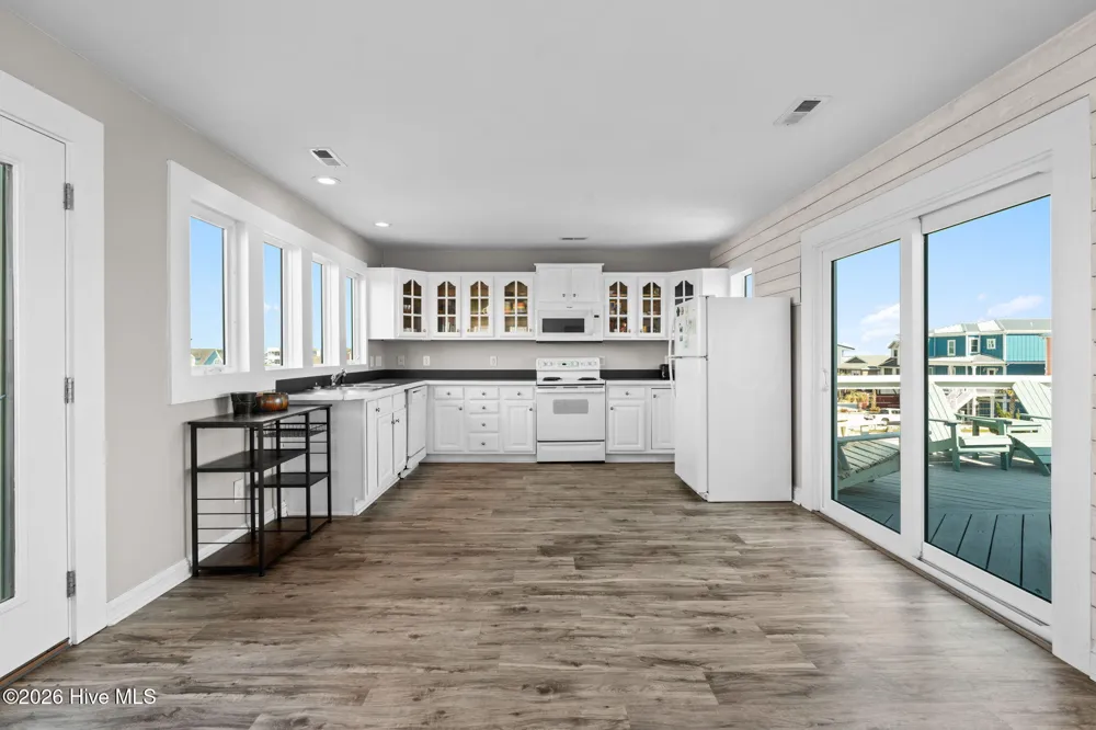 598 Ocean Boulevard W Holden Beach, NC 28462