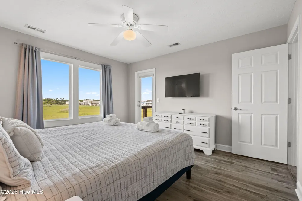 598 Ocean Boulevard W Holden Beach, NC 28462