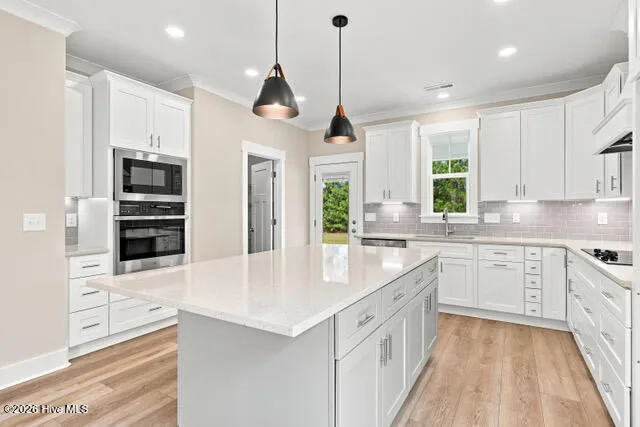 175 Twining Rose Lane Holly Ridge, NC 28445