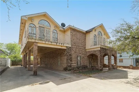 317 W 5th Street