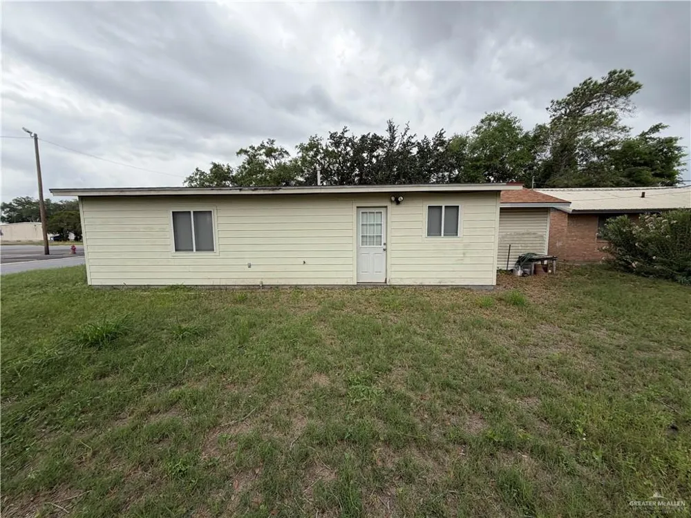 200 W Potts Street Falfurrias, TX 78355