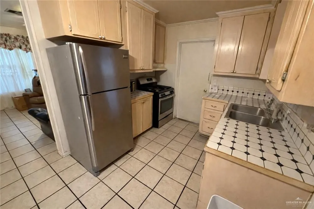 200 W Potts Street Falfurrias, TX 78355