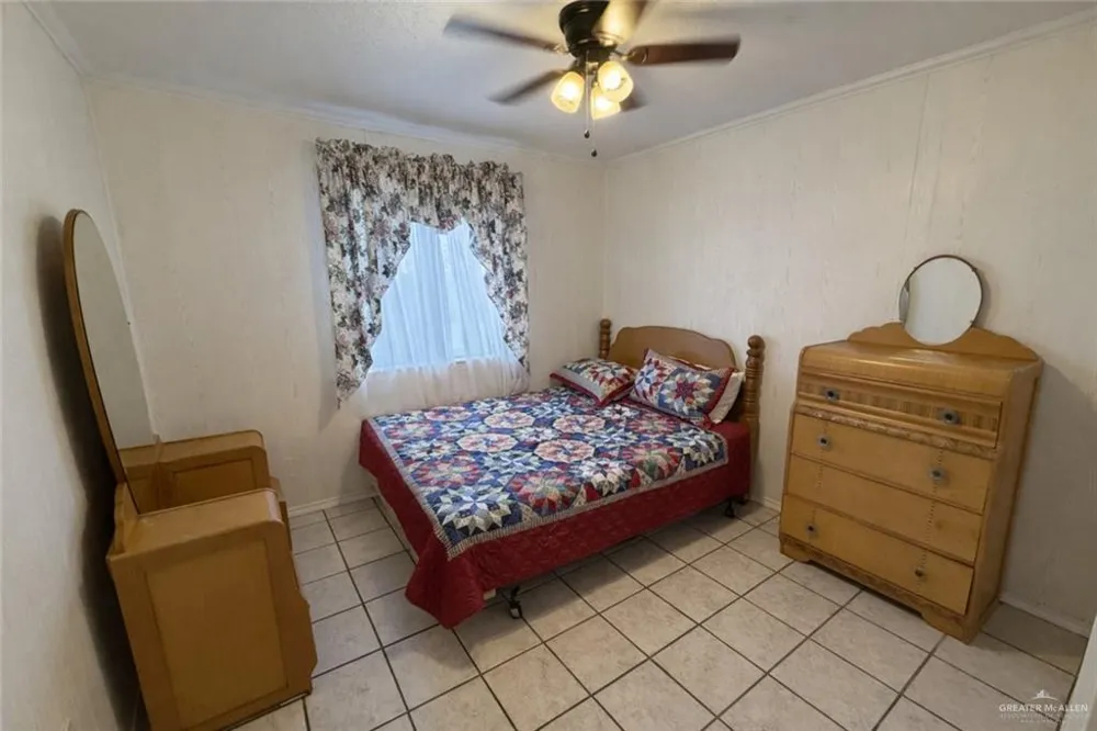 200 W Potts Street Falfurrias, TX 78355