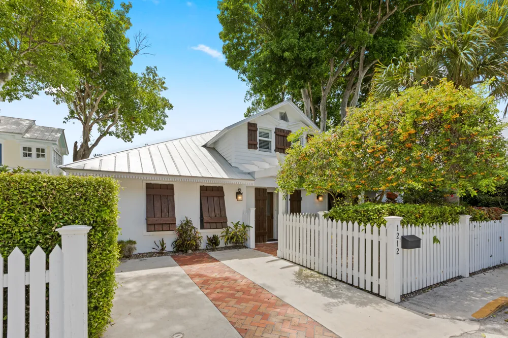 1212 Olivia Street