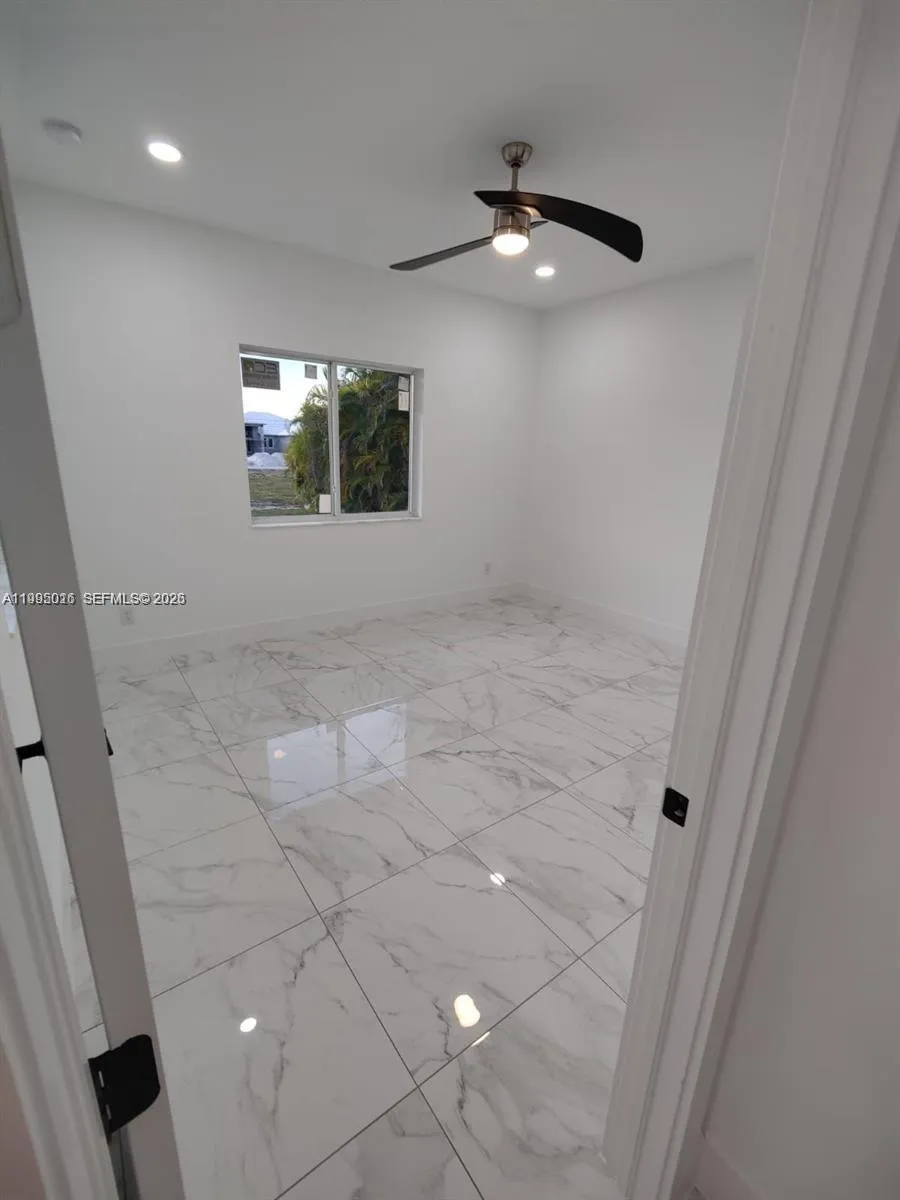 716 NW 37TH AVE Cape Coral, FL 33993